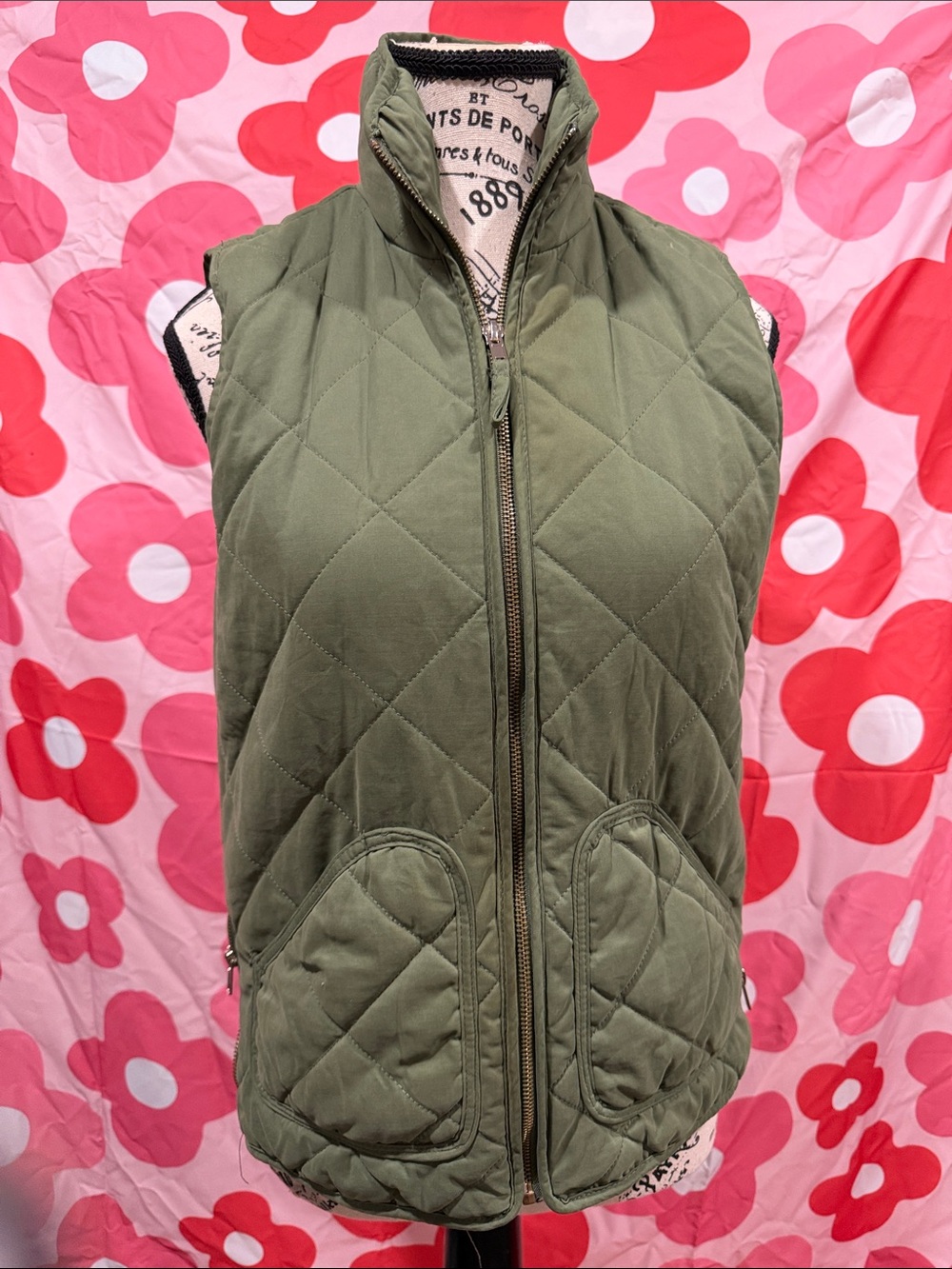 Francesca's Quilted Olive Green Sleeveless Puffer Vest